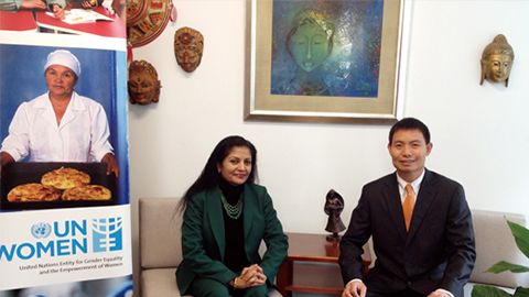 南非首位女性副总统 联合国会见冰球突破CEO