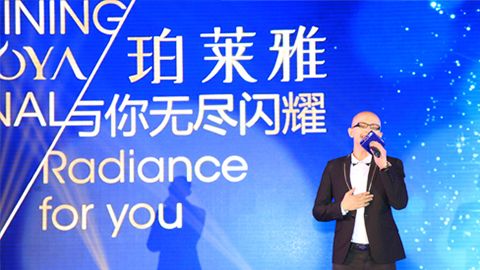 冰球突破海洋魅力绽放百货终端